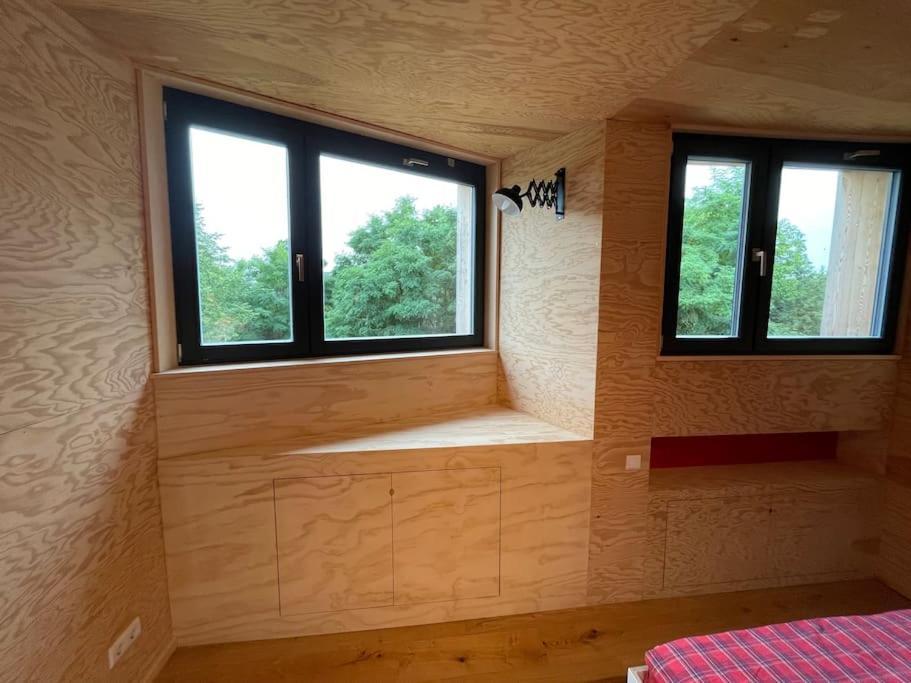 Grosse Wohnung Mit Loggia Templin Extérieur photo