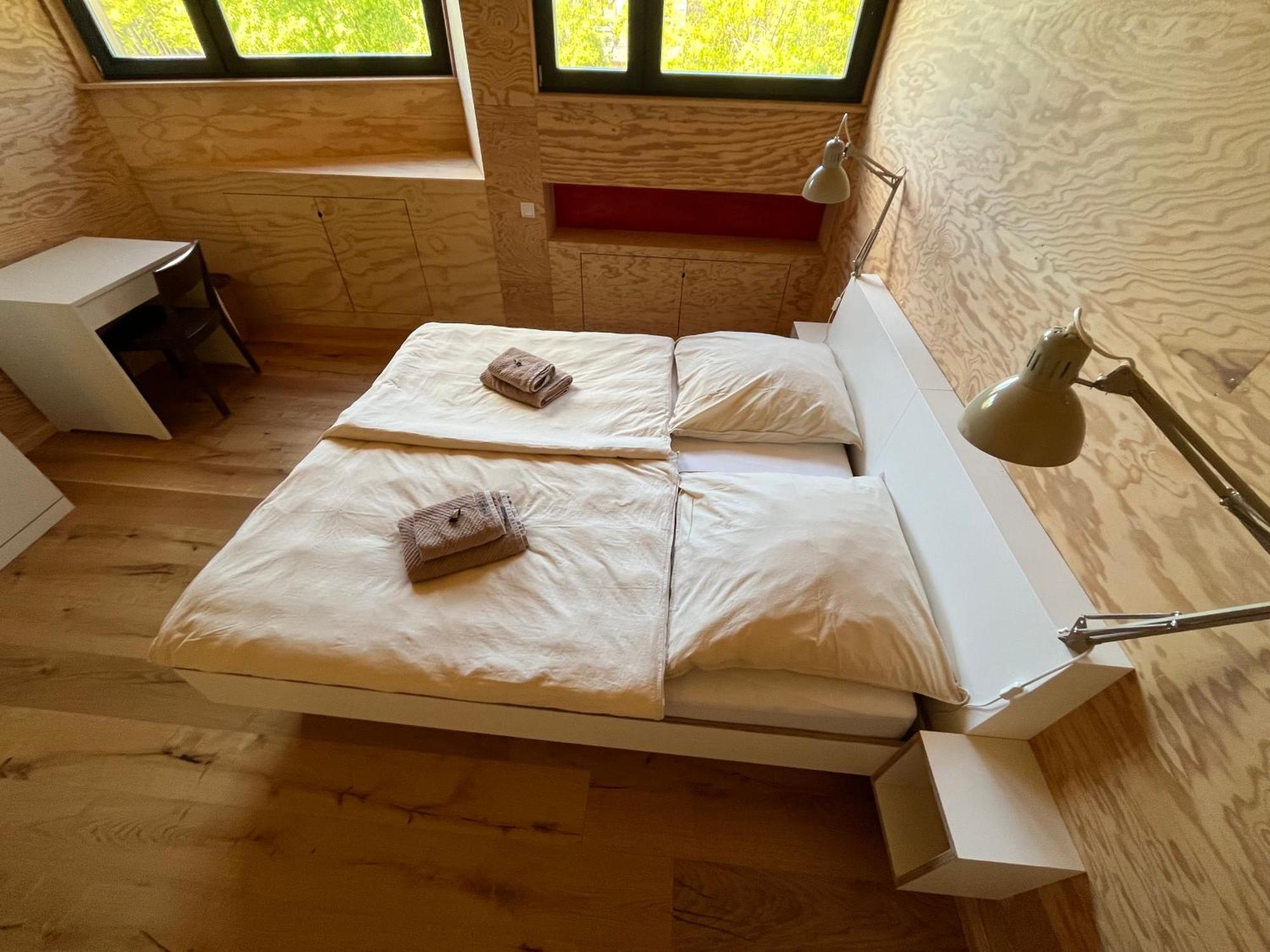 Grosse Wohnung Mit Loggia Templin Extérieur photo